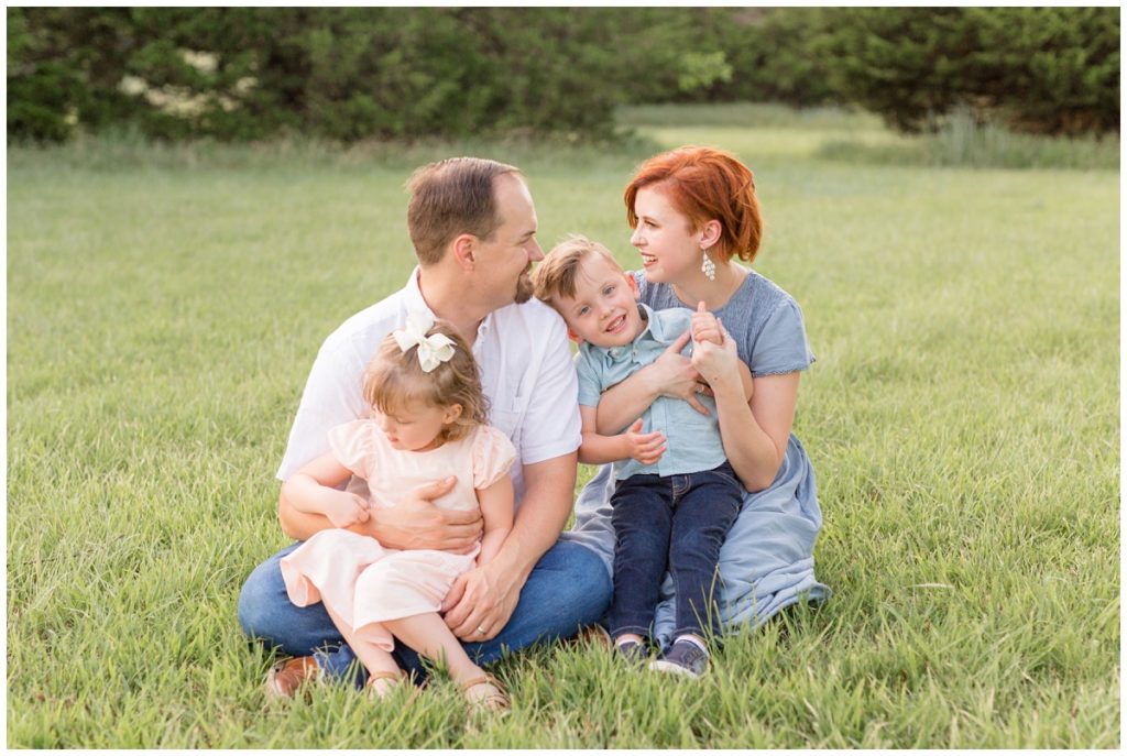 Family Photos OKC Family sitting outdoor session