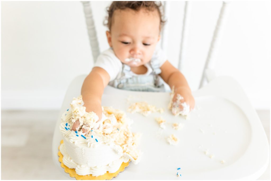 1st Birthday Photoshoot Oklahoma City baby Boy cake smash